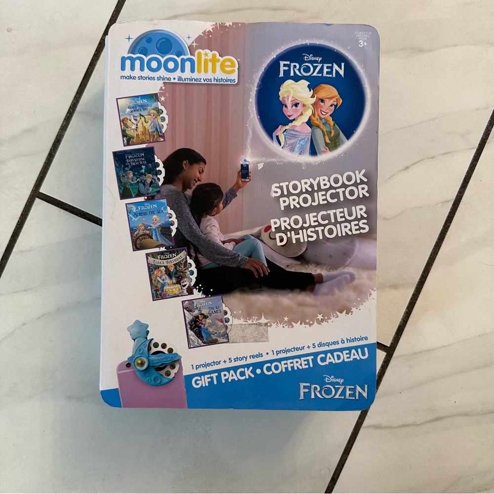 Moonlite-Disney FROZEN Gift Pack Storybook Projector for Smartphones 5 Stories.